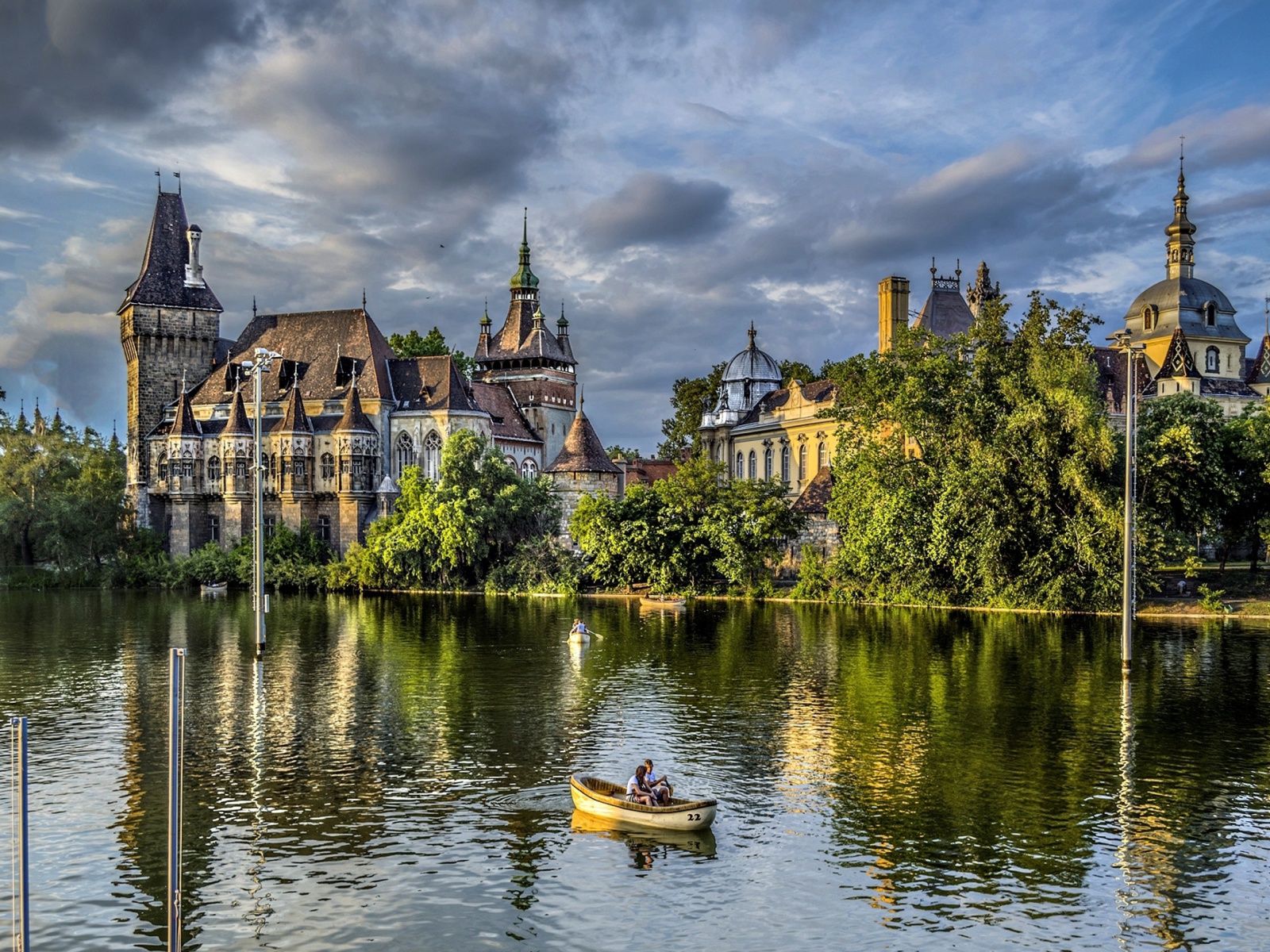 Vajdahunyad Castle in Budapest wallpaper 1600x1200