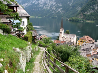 Austria - Lake Hallstatt screenshot #1 320x240