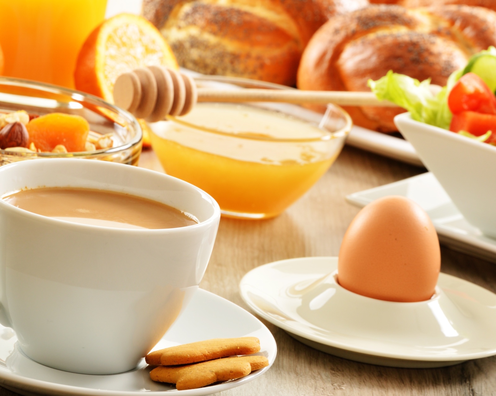 Das Breakfast with honey and muesli Wallpaper 1600x1280