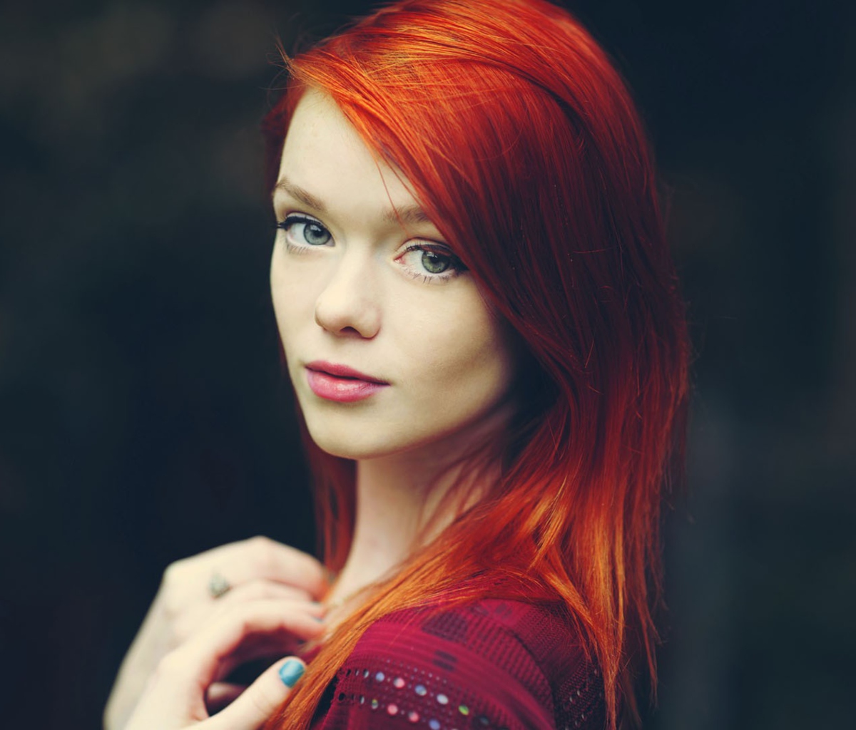 Redhead Girl wallpaper 1200x1024