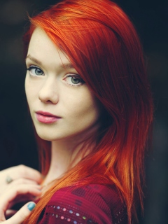 Screenshot №1 pro téma Redhead Girl 240x320