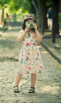 Das Little Photographer Wallpaper 240x400