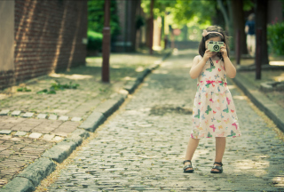 Little Photographer Background for Android, iPhone and iPad