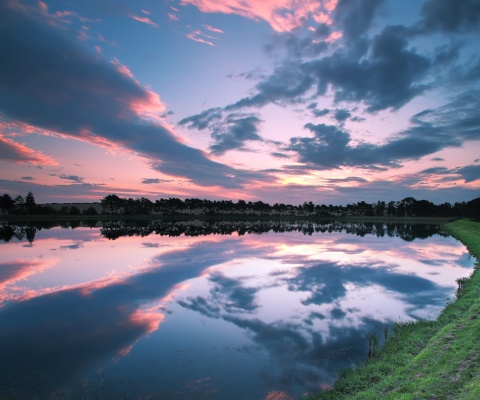 River Ultra HD screenshot #1 480x400