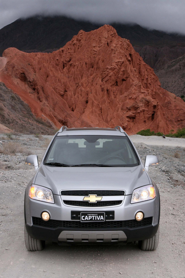 Das Chevrolet Captiva Wallpaper 640x960