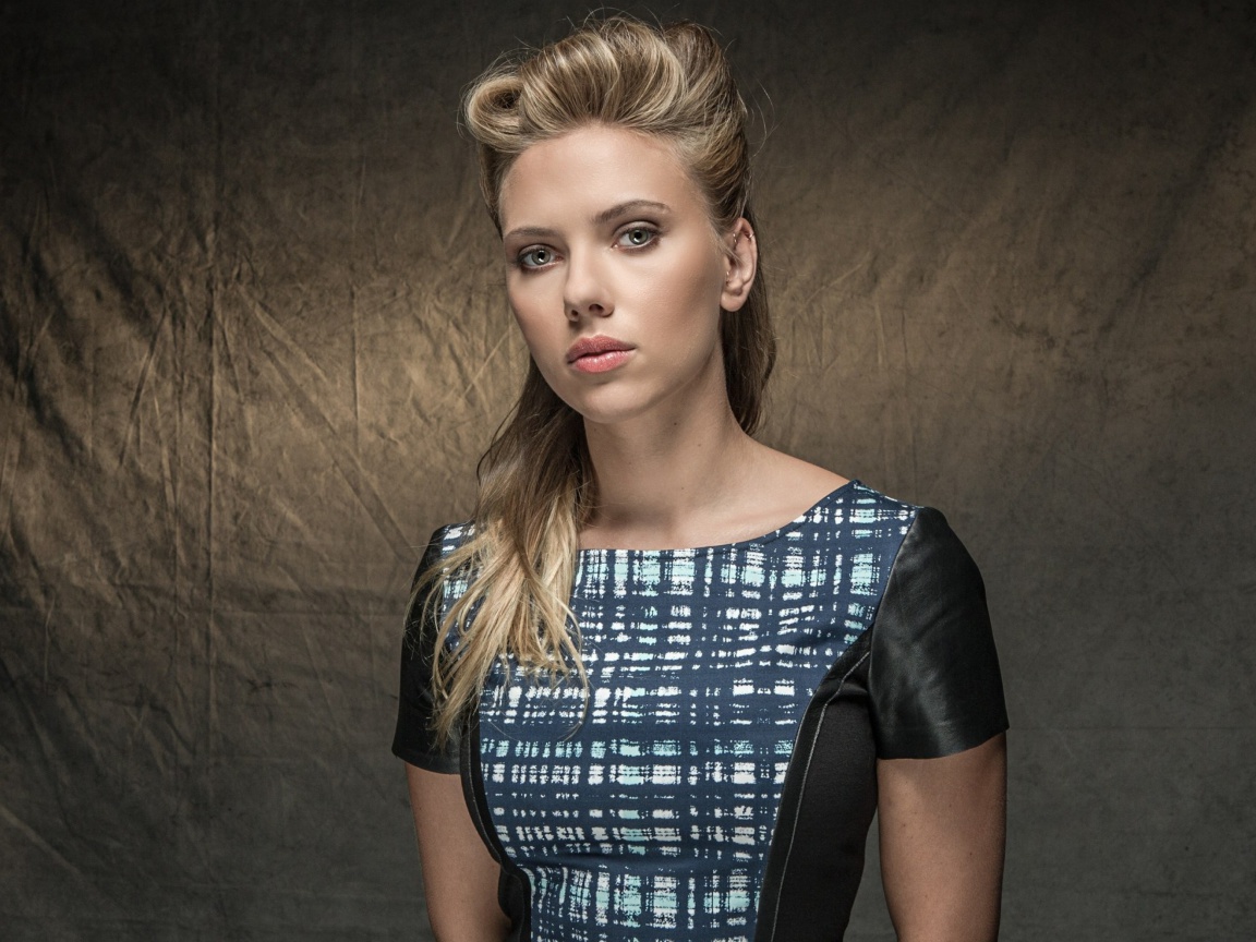 Scarlett Johansson wallpaper 1152x864