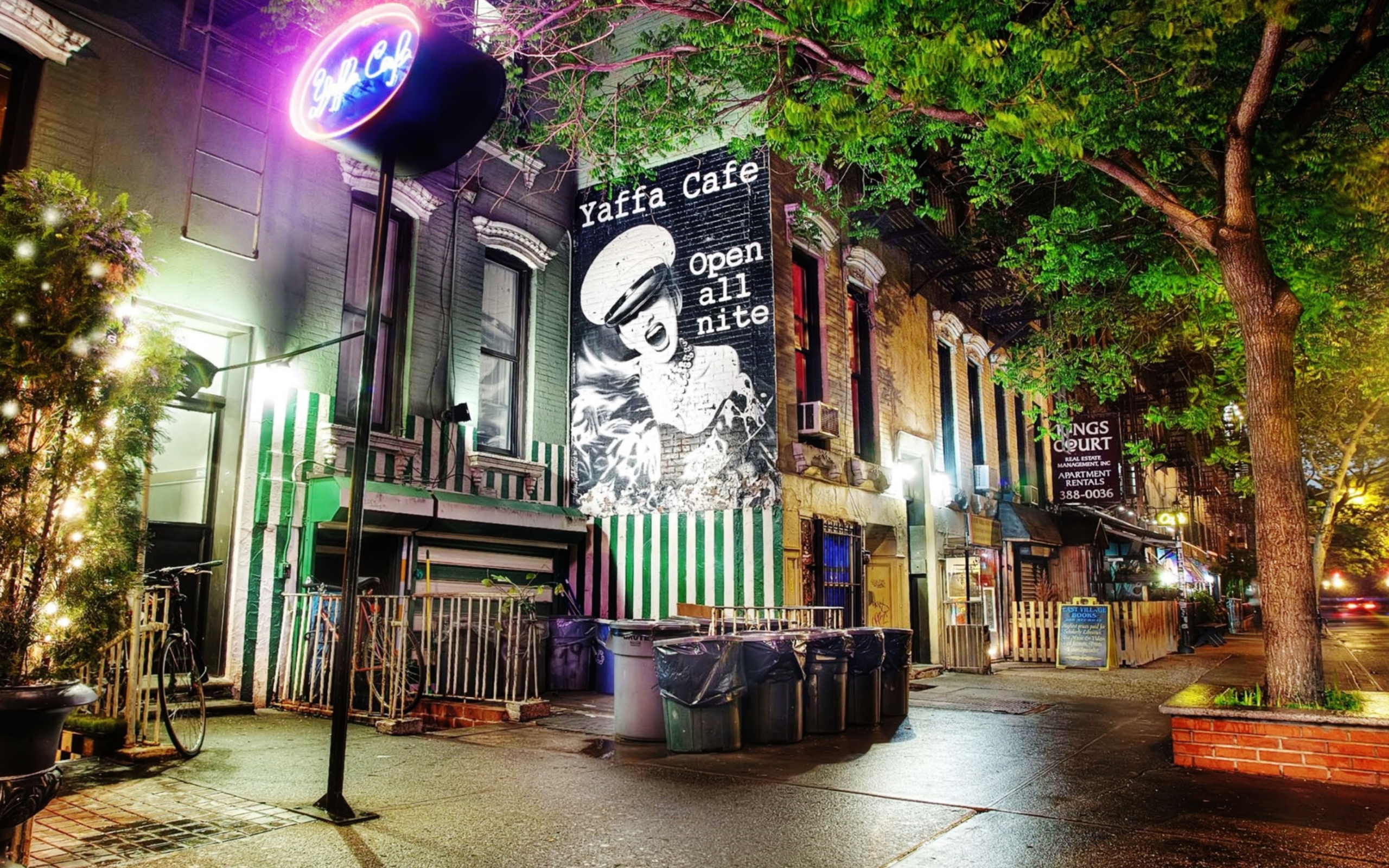 Das Cafe In Town Wallpaper 2560x1600