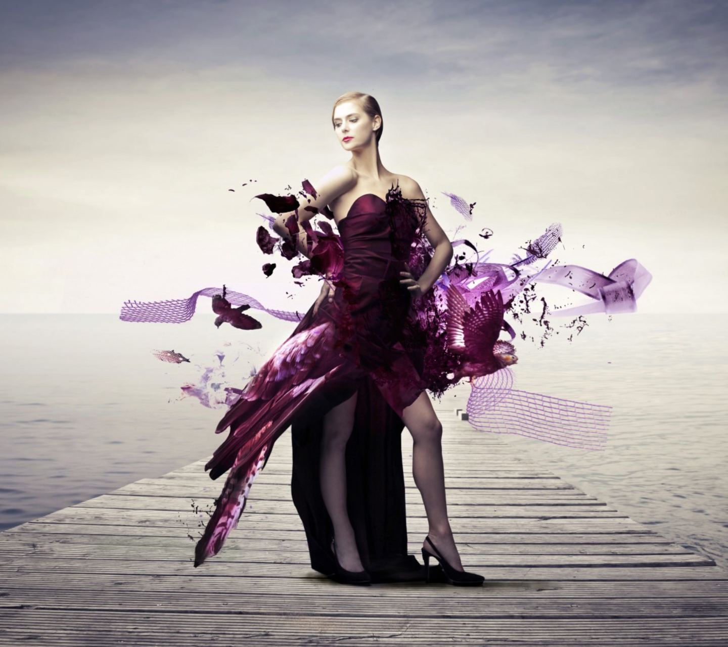 Обои Creative Purple Dress 1440x1280