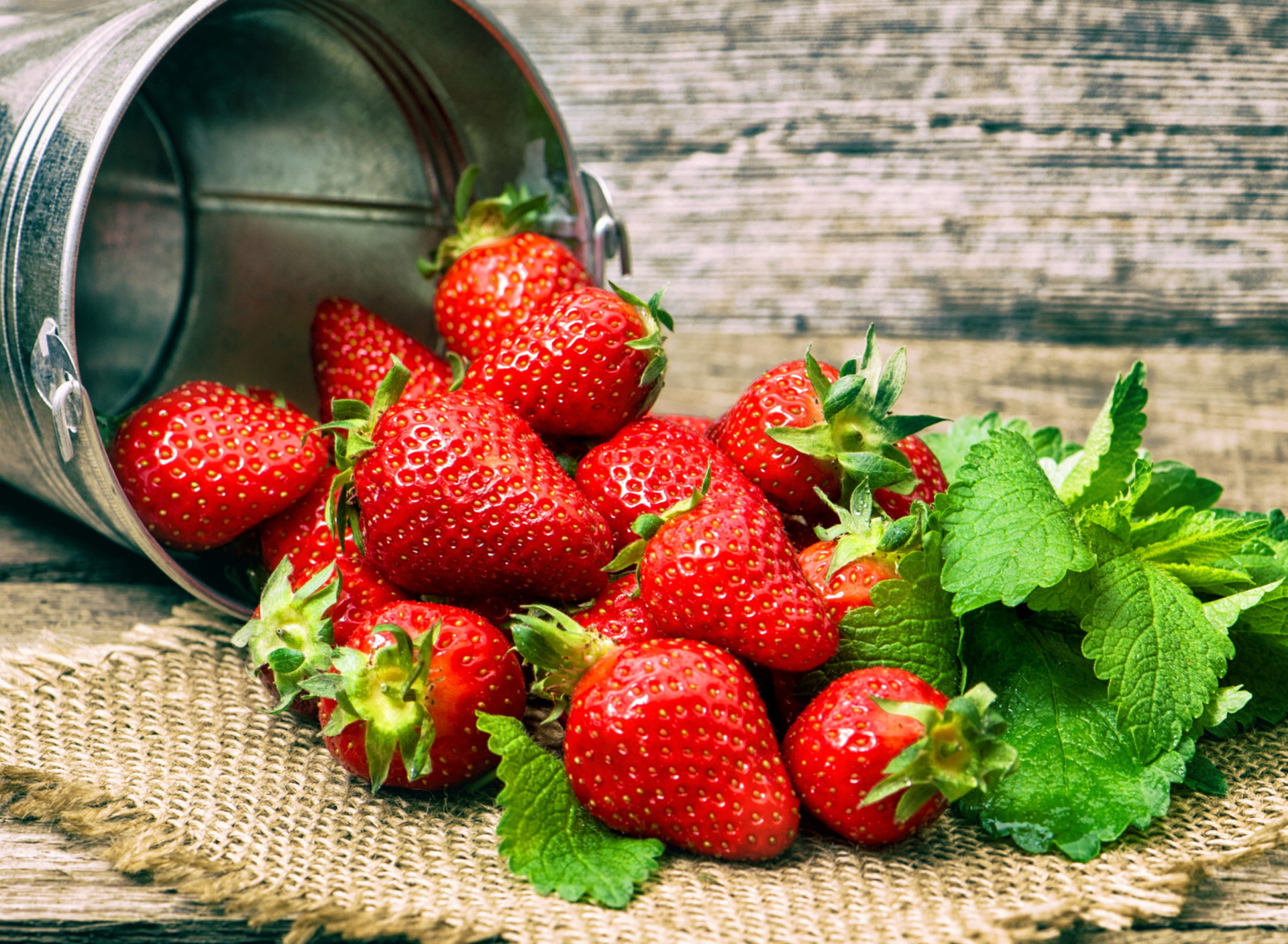 Strawberries screenshot #1 1920x1408