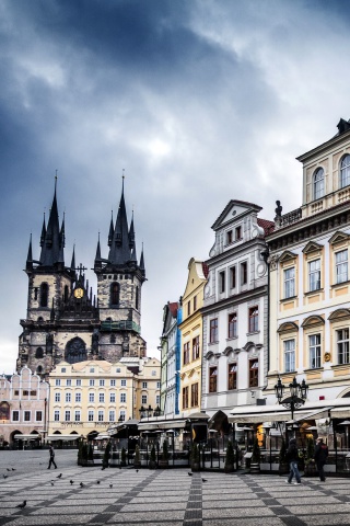 Prague Old Town Square screenshot #1 320x480