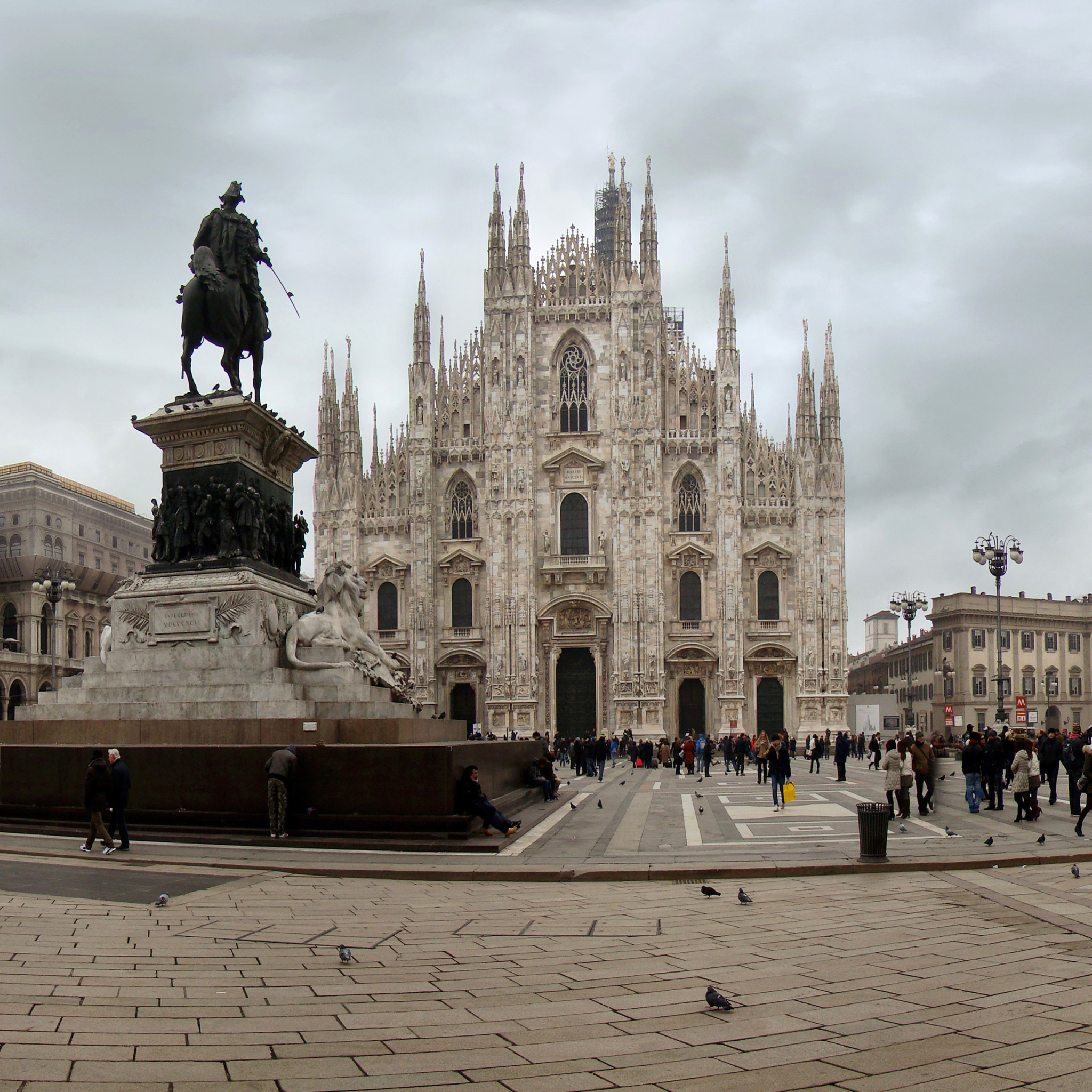 Fondo de pantalla Milan Cathedral, Duomo di Milano 2048x2048