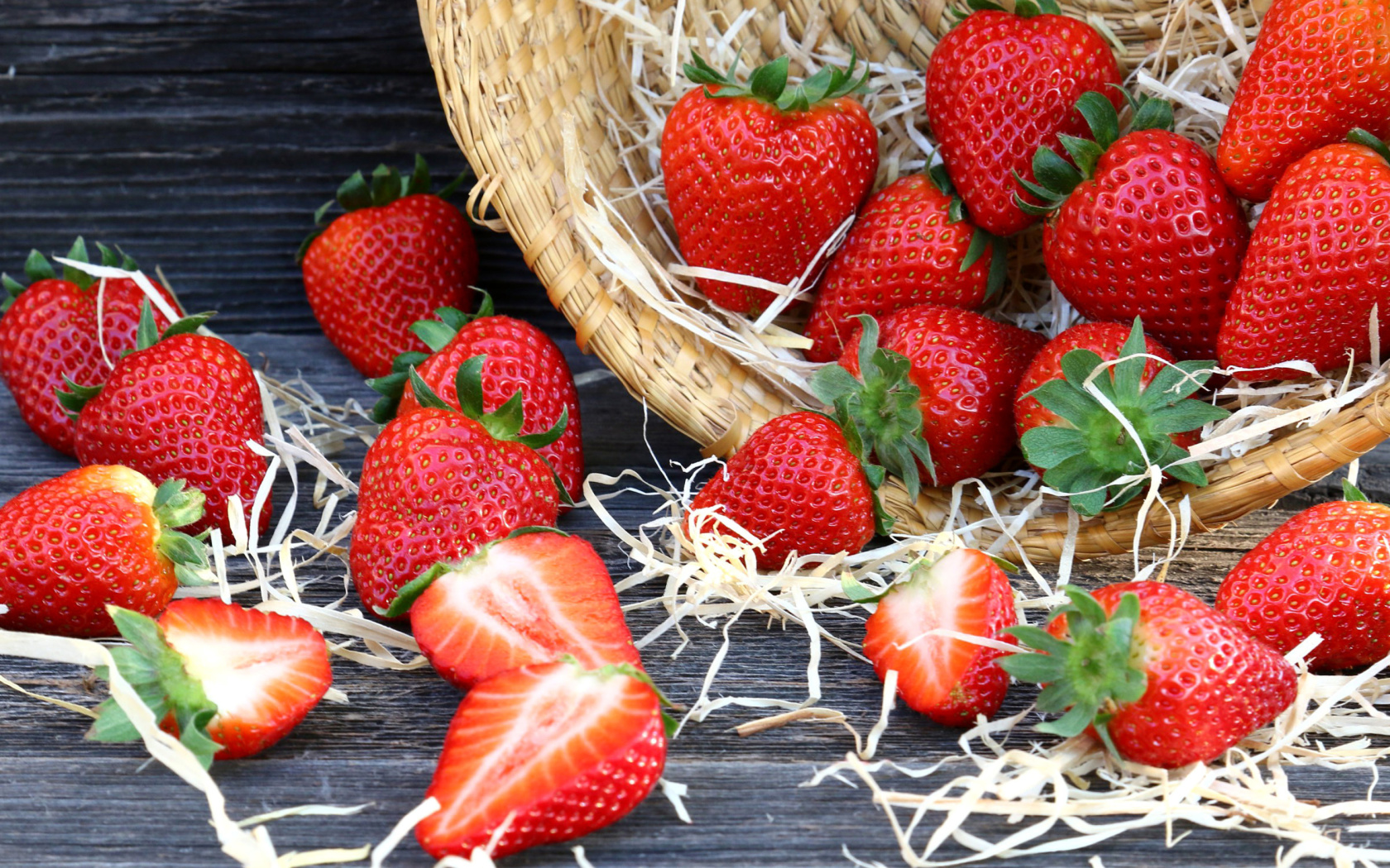 Das Strawberry Basket Wallpaper 1680x1050