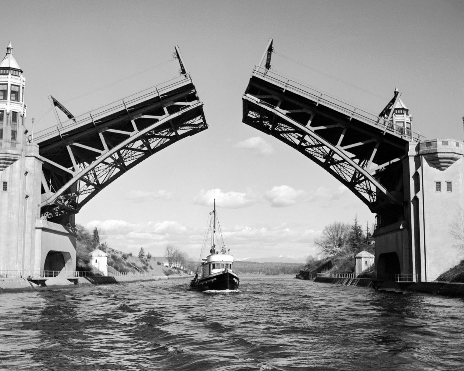 Boat And Bridge wallpaper 1600x1280