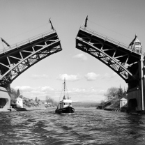 Fondo de pantalla Boat And Bridge 208x208
