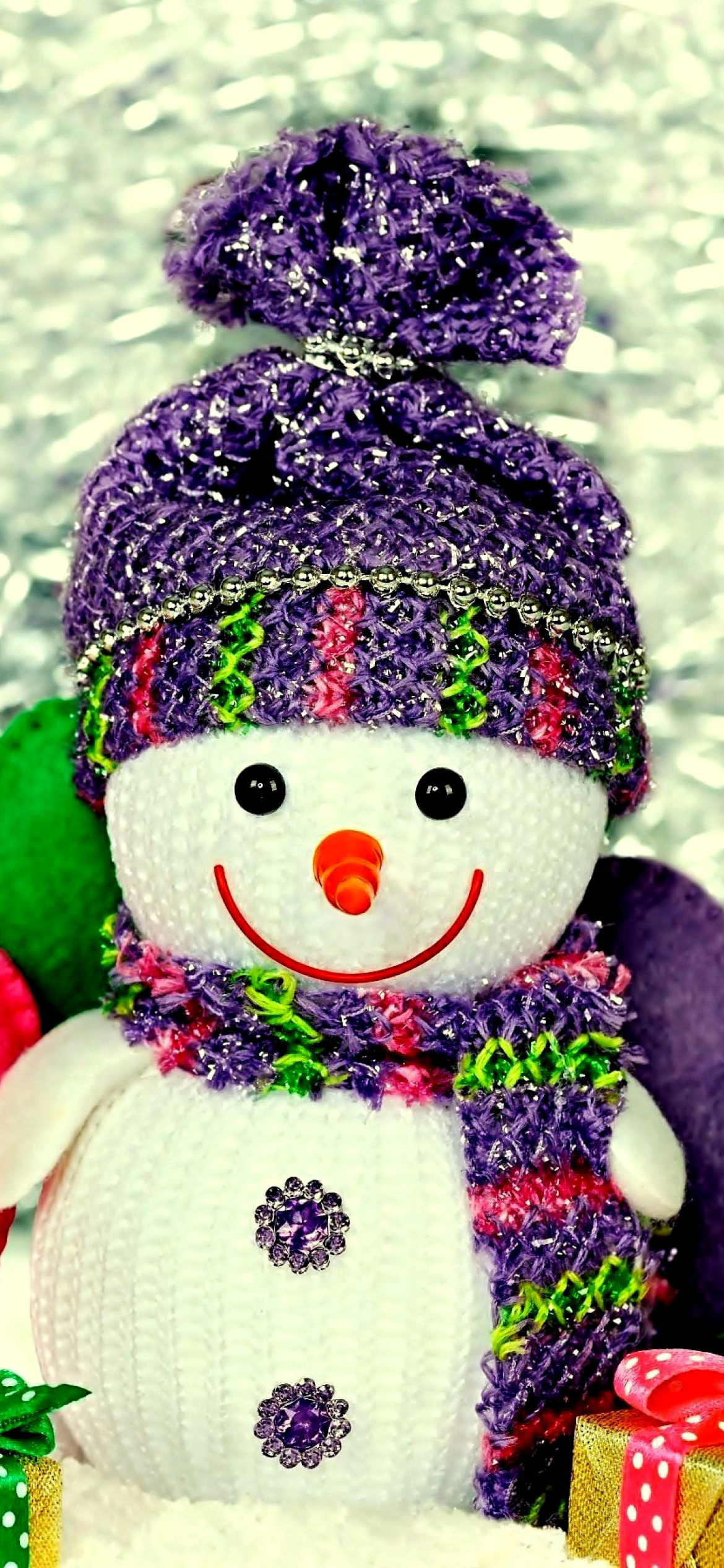 Fondo de pantalla Homemade Snowman with Gifts 1170x2532