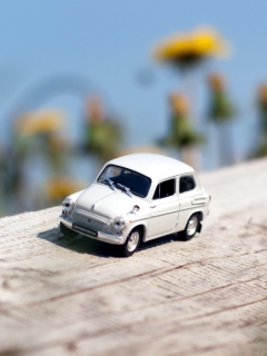 Fondo de pantalla Miniature Toy Car 240x320