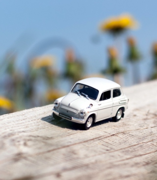 Miniature Toy Car - Obrázkek zdarma pro Nokia C7