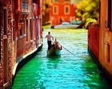 Venice Gondola wallpaper 220x176