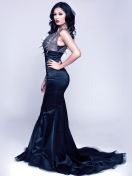 Fondo de pantalla Gorgeous Kim Lee In Black Dress 132x176