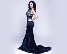 Fondo de pantalla Gorgeous Kim Lee In Black Dress 220x176