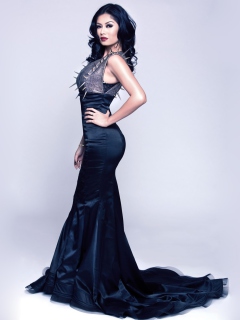 Обои Gorgeous Kim Lee In Black Dress 240x320