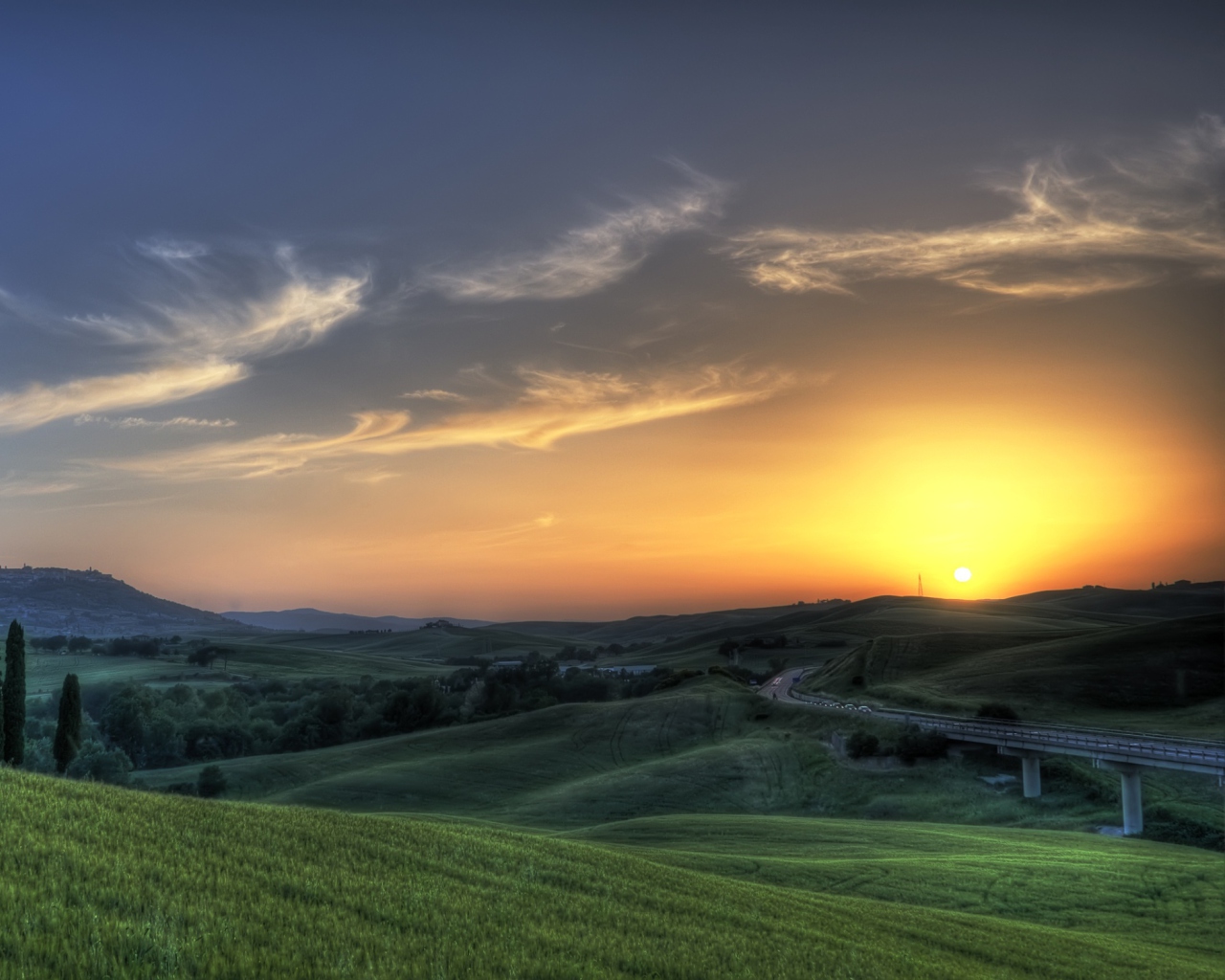 Fondo de pantalla Sunset In Tuscany 1280x1024