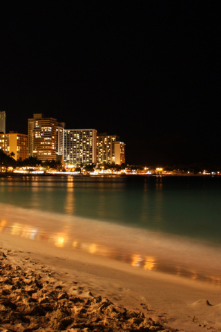 Fondo de pantalla Waikiki Beach At Night 320x480