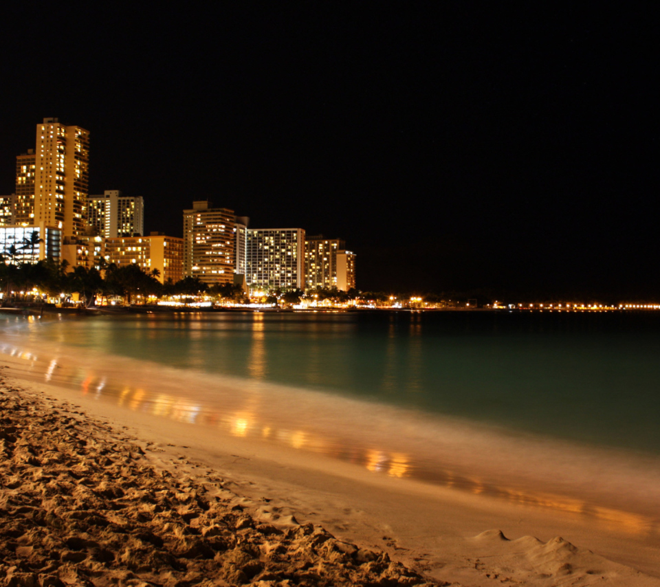 Fondo de pantalla Waikiki Beach At Night 960x854