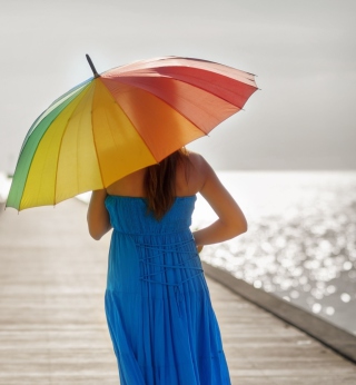 Blue Dress And Rainbow Umbrella sfondi gratuiti per 1024x1024