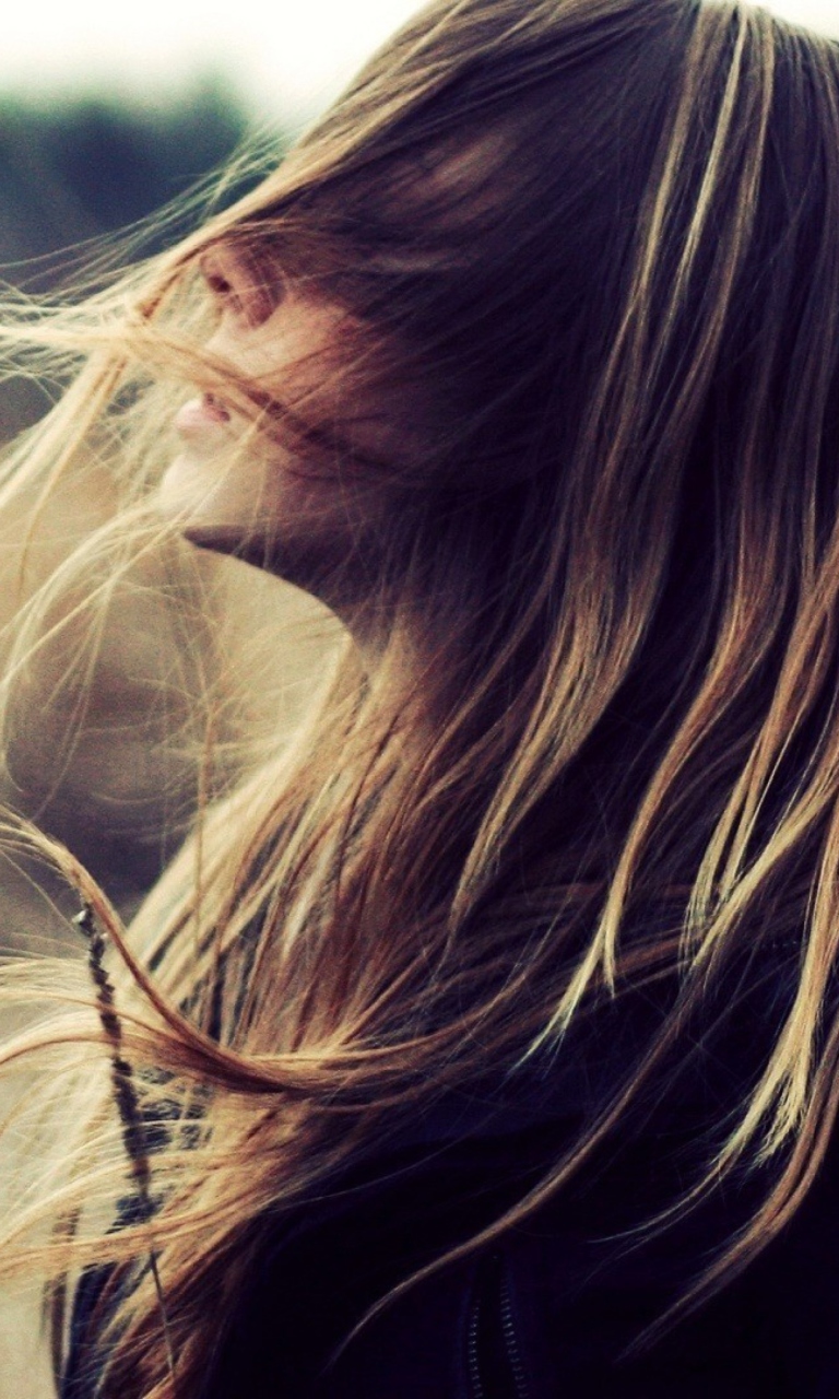 Обои Beautiful Girl With Wind In Her Hair 768x1280