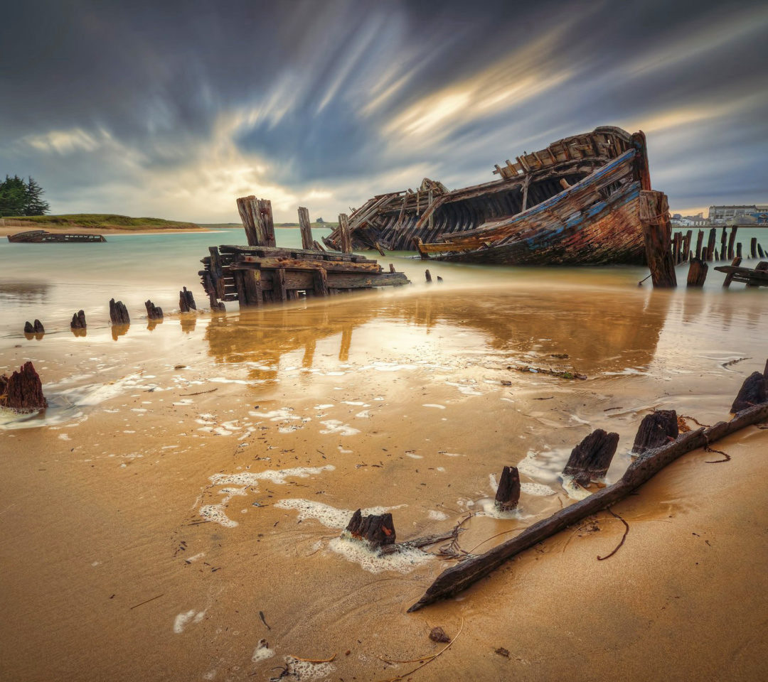 Das Shipwreck Wallpaper 1080x960