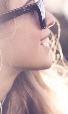 Ray Ban Girl screenshot #1 240x400