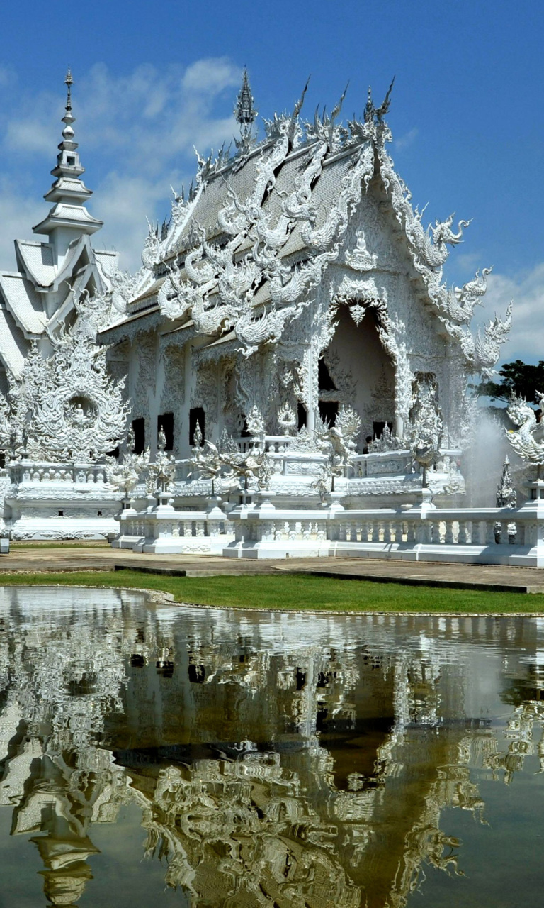 Обои Wat Rong Khun 768x1280