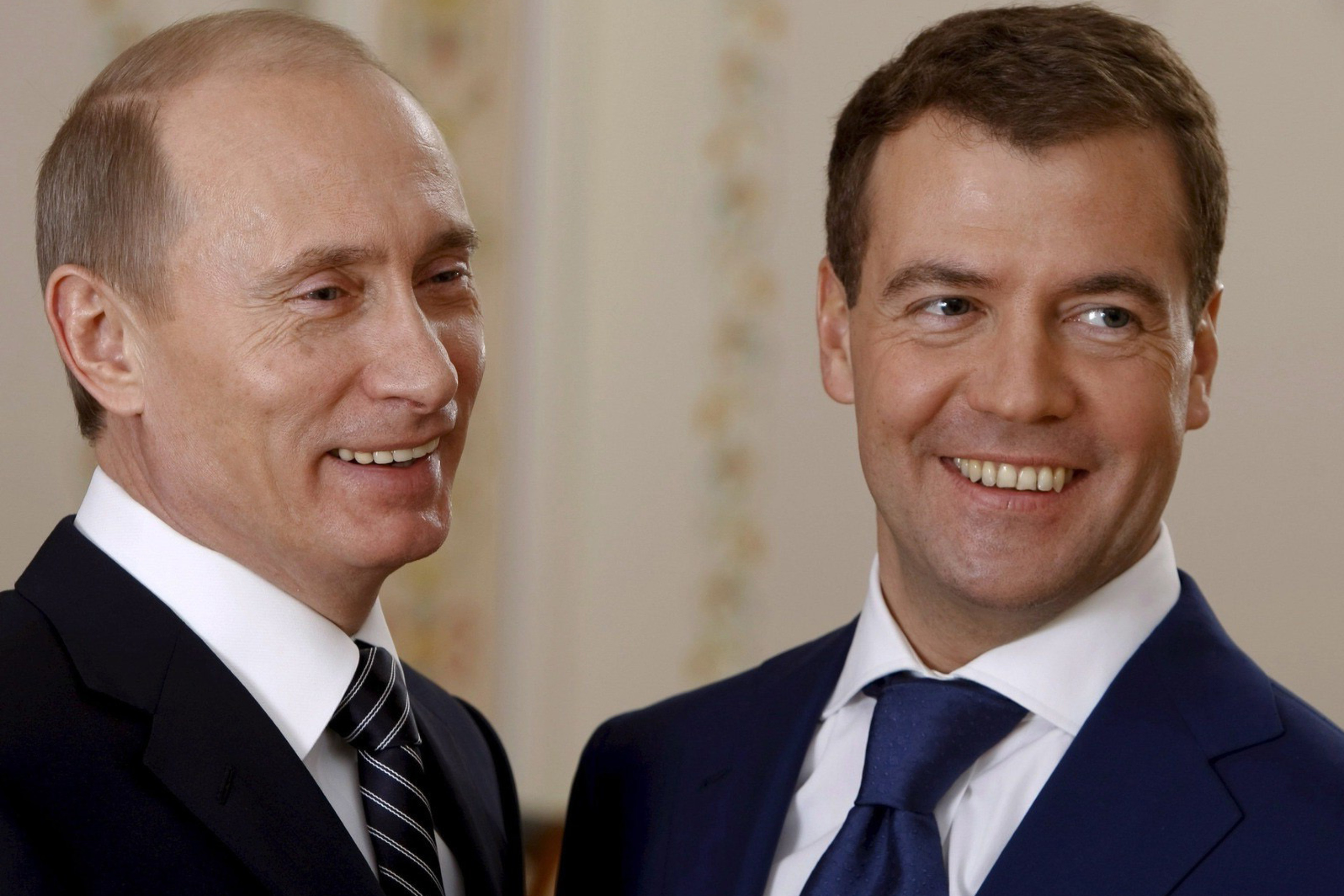 Das Vladimir Putin Russian President and Dmitry Medvedev Wallpaper 2880x1920