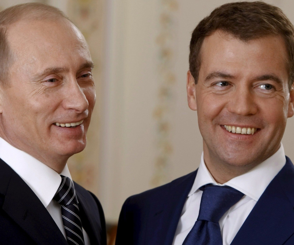 Обои Vladimir Putin Russian President and Dmitry Medvedev 960x800