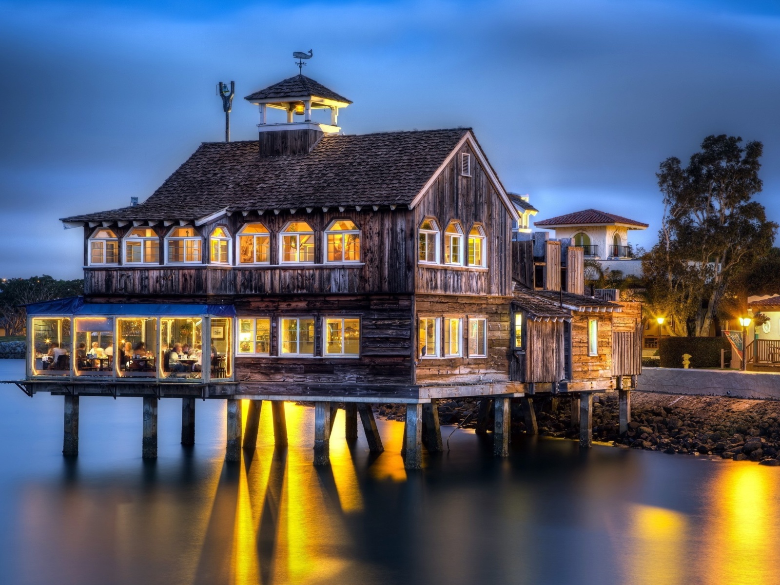 San Diego Pier in Evening wallpaper 1600x1200