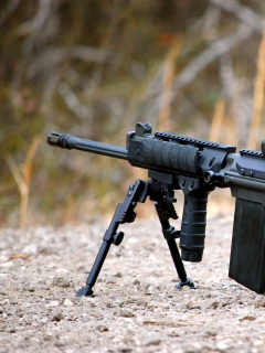 Обои FN FAL Semi Automatic Rifle 240x320