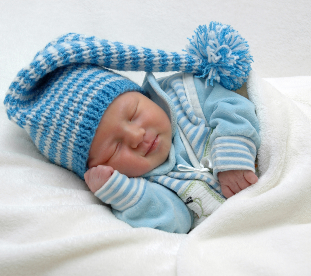 Das Happy Baby Sleeping Wallpaper 1080x960