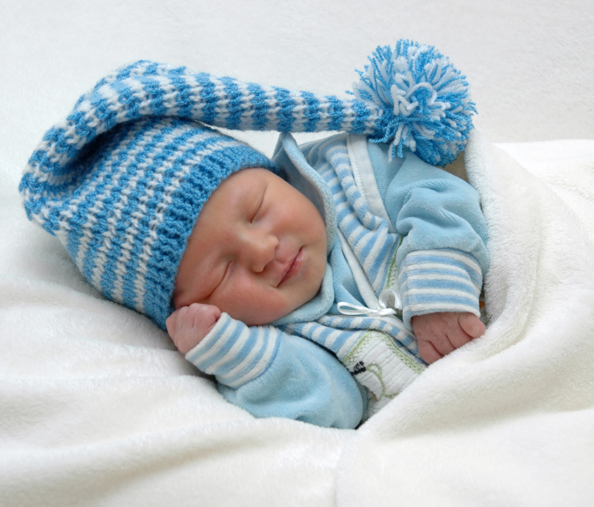 Sfondi Happy Baby Sleeping 1200x1024