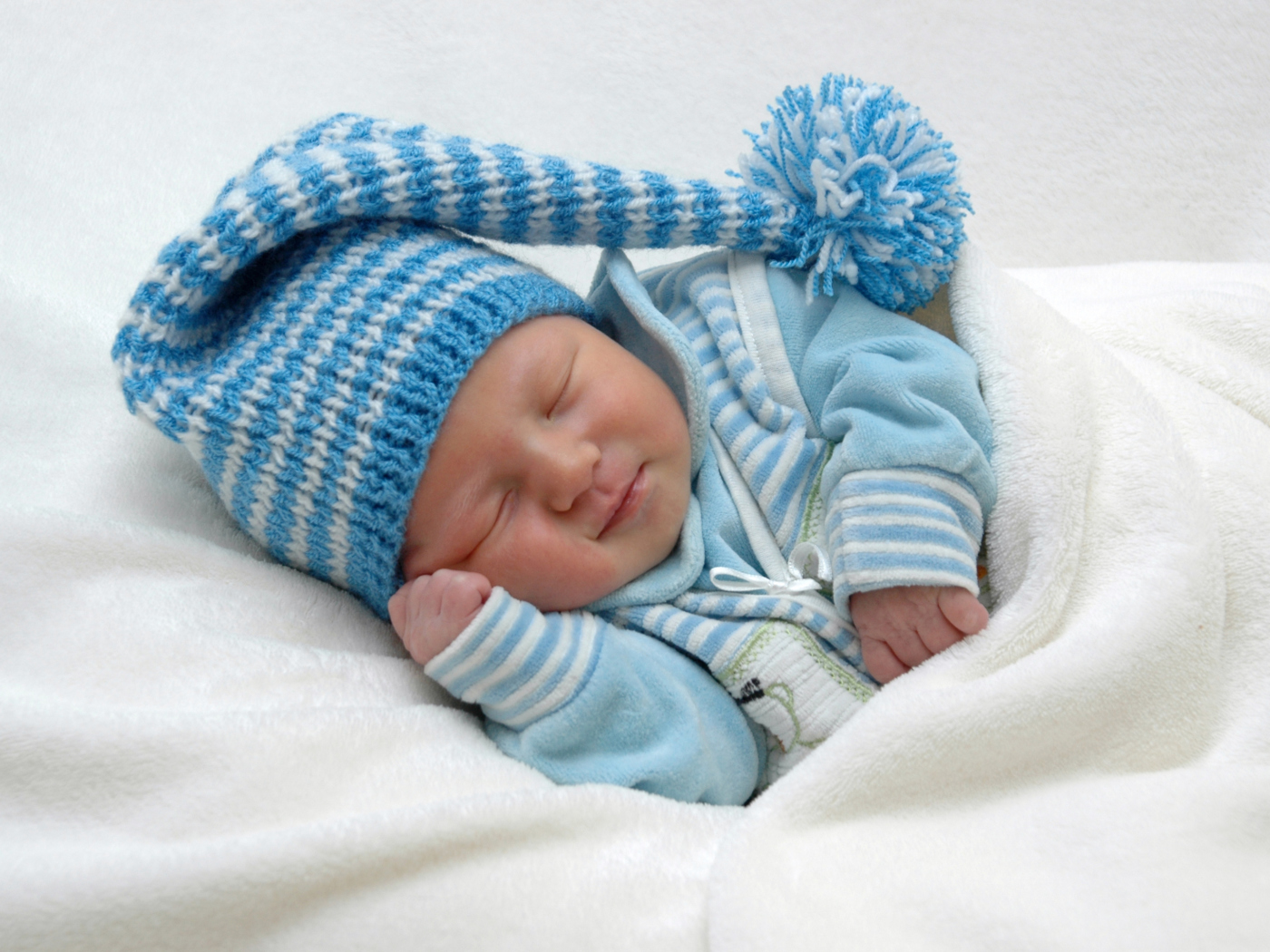 Das Happy Baby Sleeping Wallpaper 1400x1050