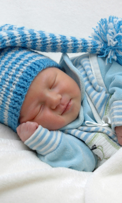 Das Happy Baby Sleeping Wallpaper 240x400