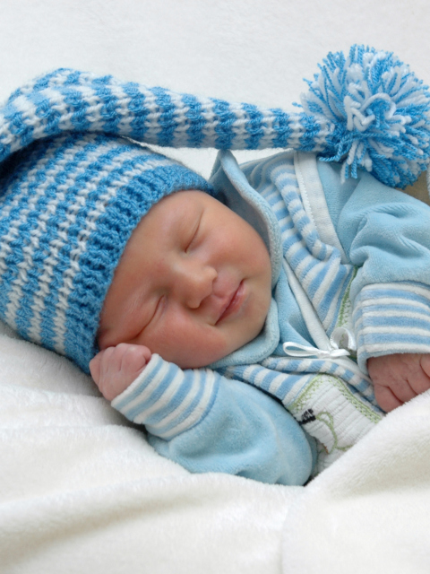 Happy Baby Sleeping wallpaper 480x640