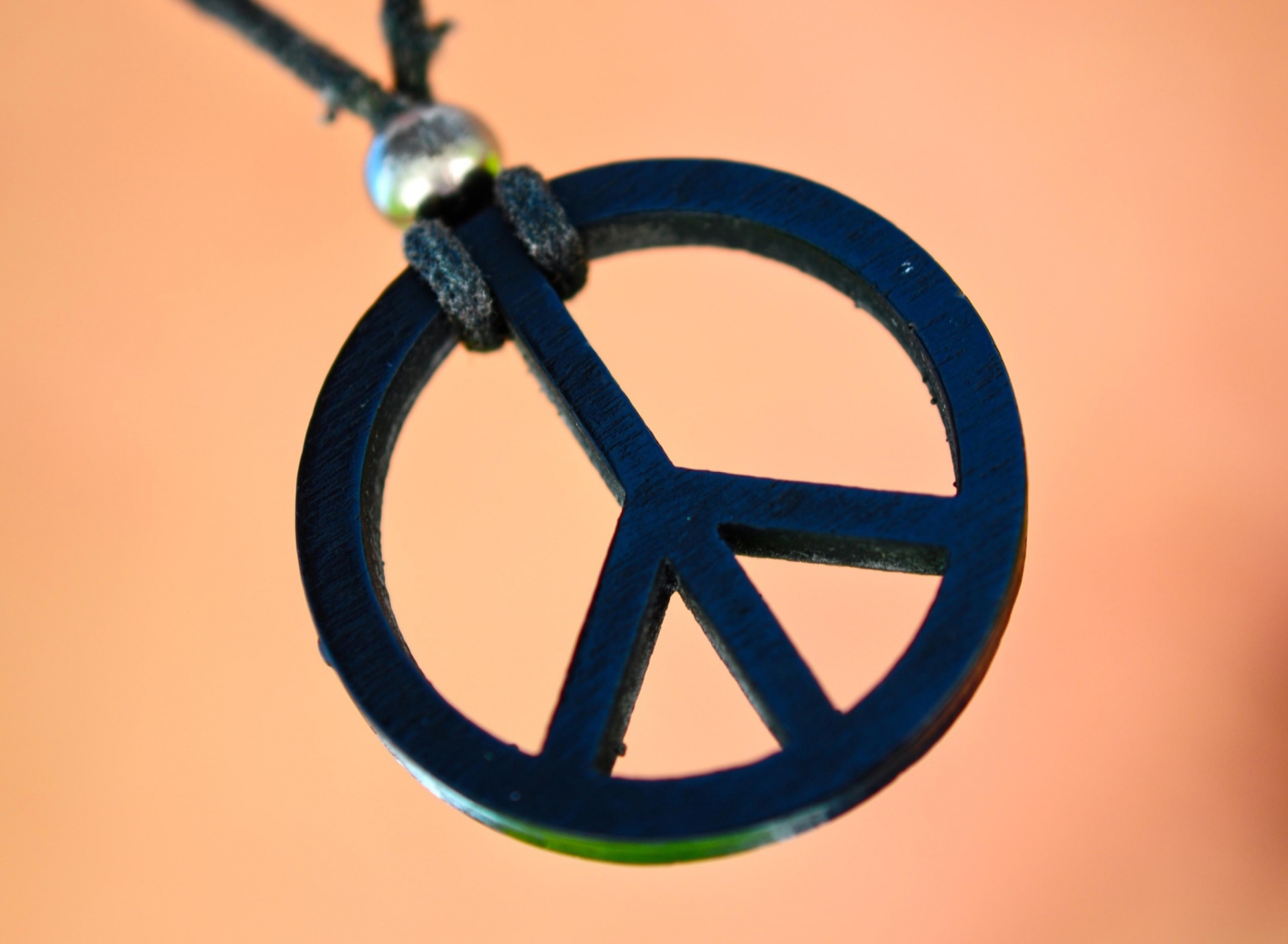 Peace & Love wallpaper 1920x1408