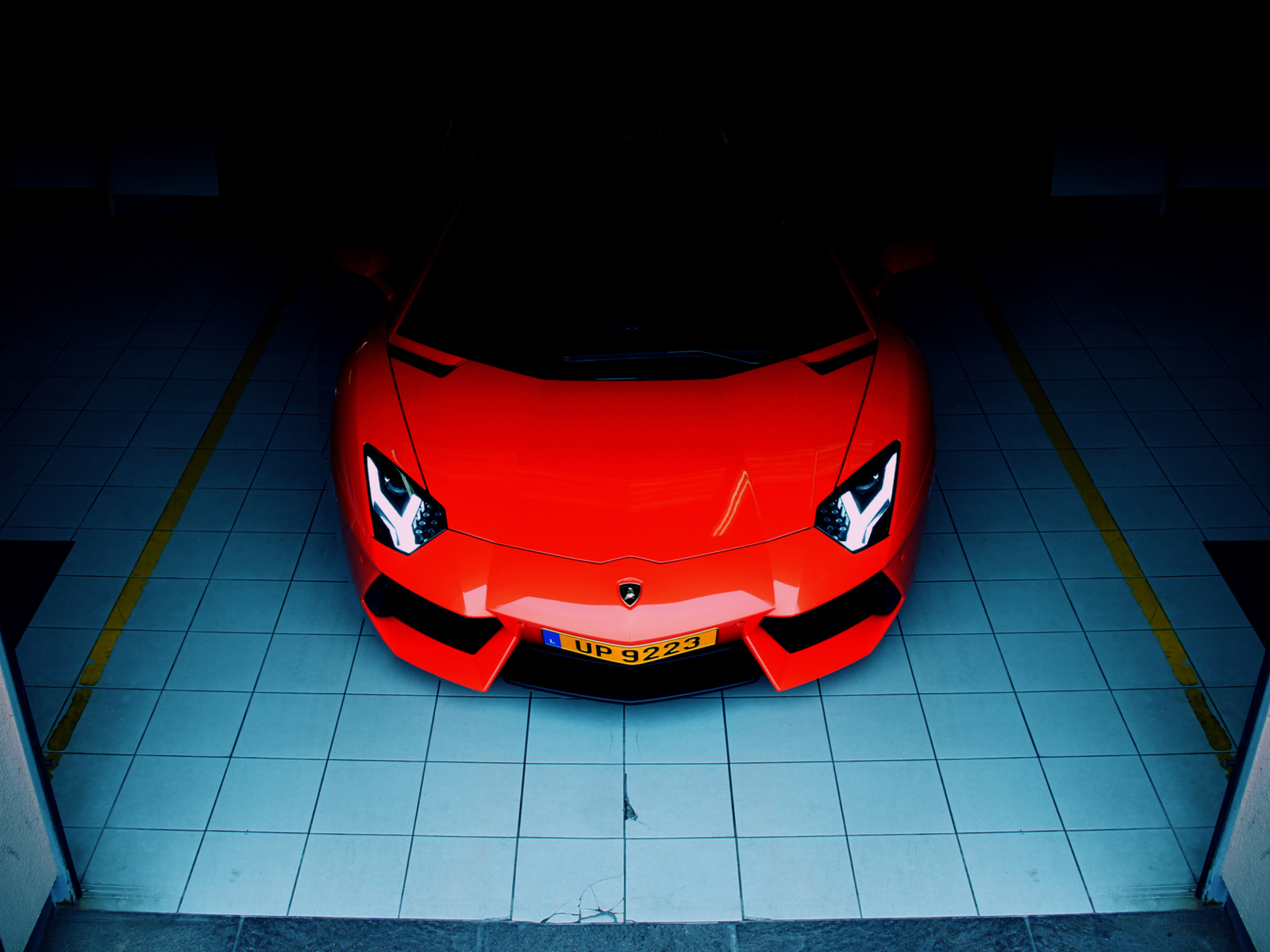 Screenshot №1 pro téma Red Lamborghini Aventador 1600x1200