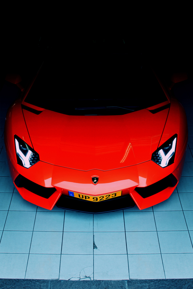 Fondo de pantalla Red Lamborghini Aventador 640x960