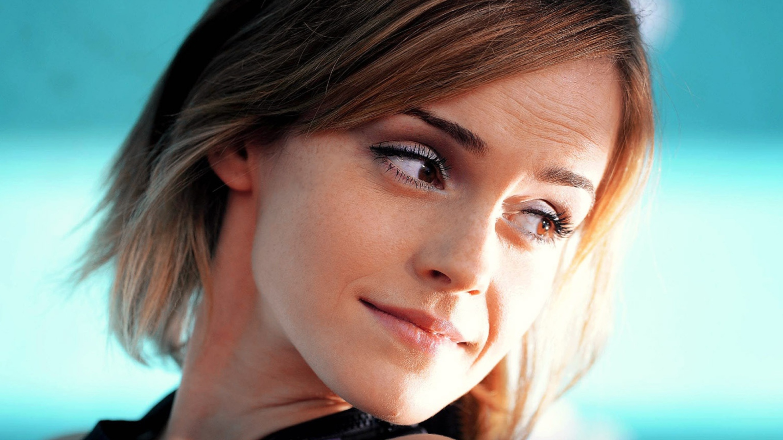 Fondo de pantalla Sweet Emma Watson 1600x900