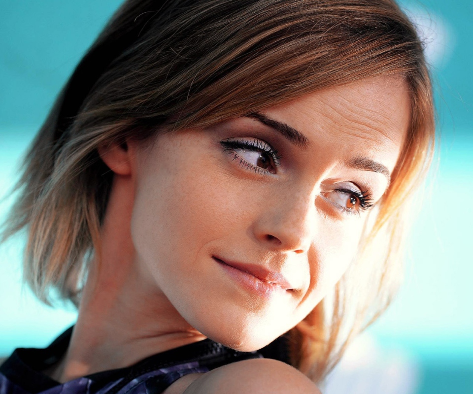 Sweet Emma Watson wallpaper 960x800