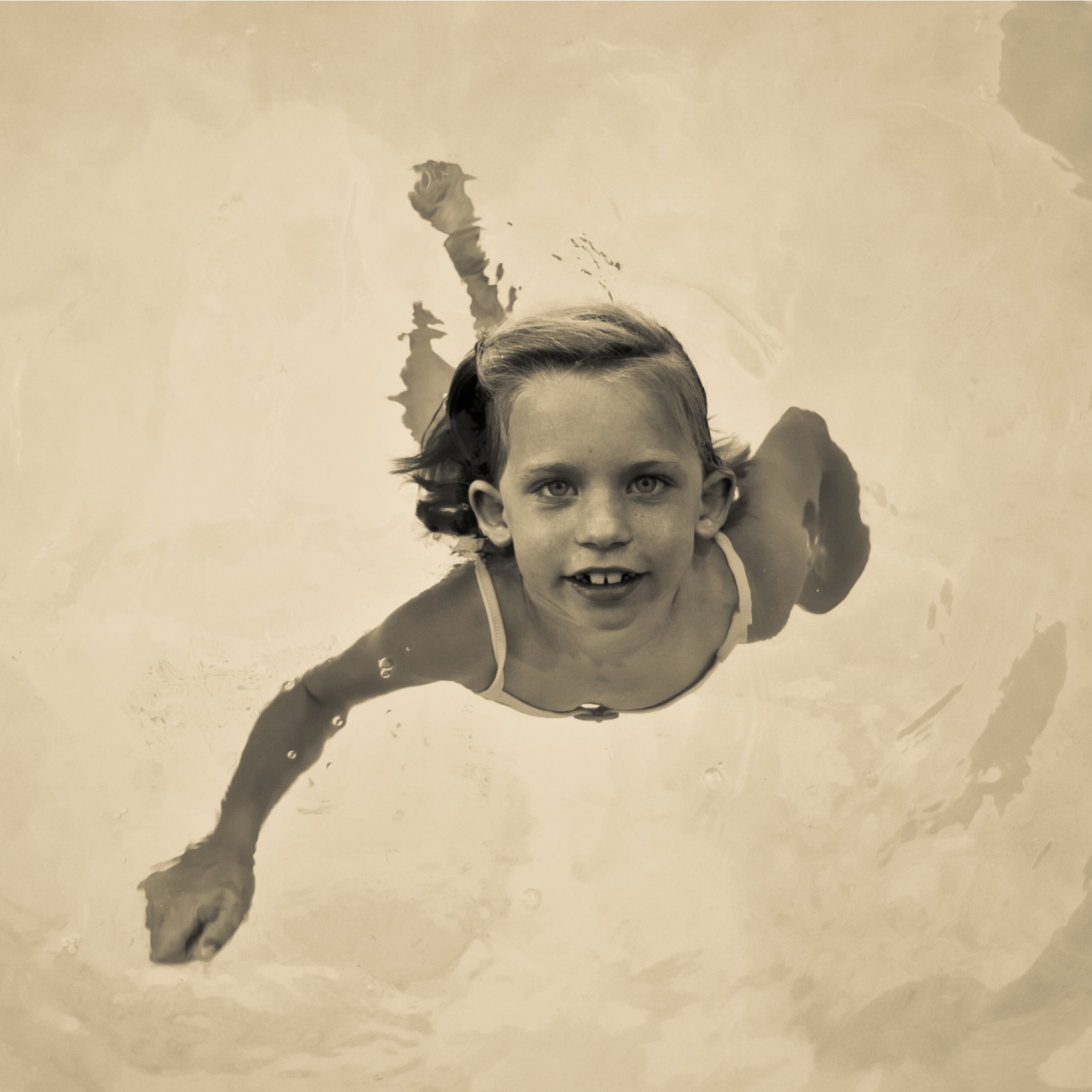 Swim Across The World wallpaper 2048x2048
