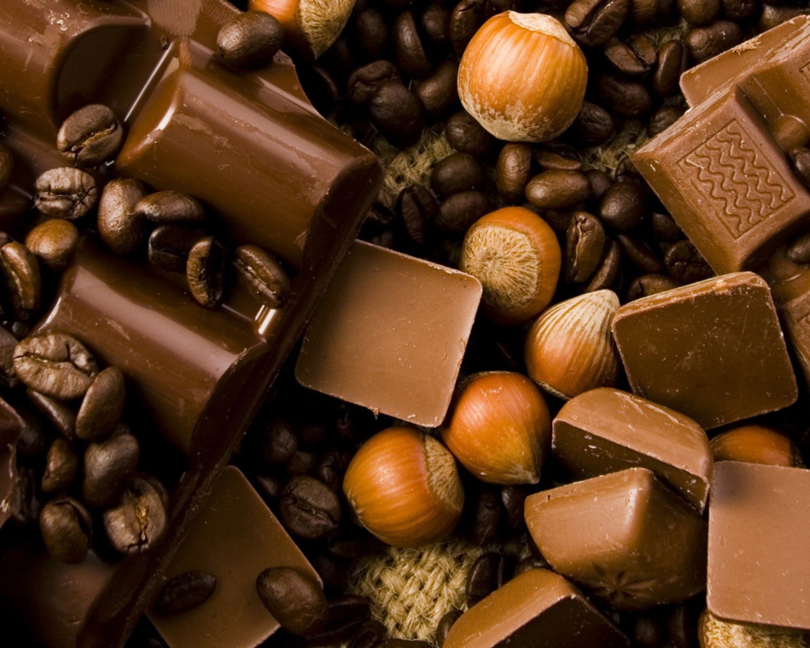 Fondo de pantalla Chocolate, Nuts And Coffee 1600x1280