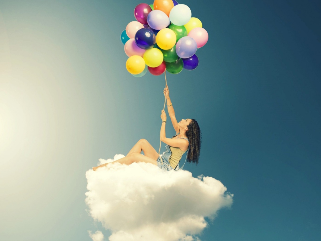 Das Flyin High On Cloud With Balloons Wallpaper 1280x960